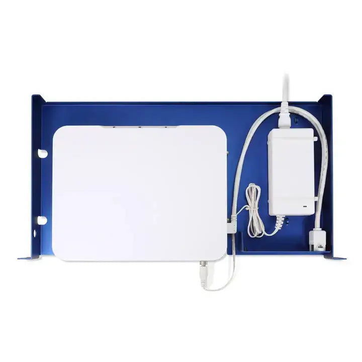 Netgate 4200/6100 1U Rack Mount Kit montiert, Vorderansicht.