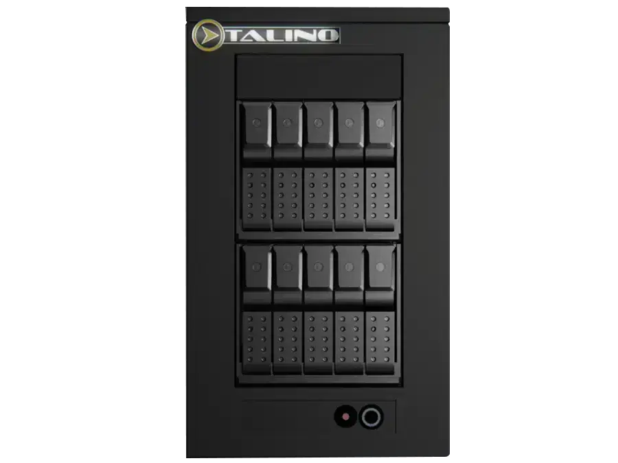 Schwarzer SUMURI TALINO KA-Nano Server mit Festplatteneinschüben und Logo.